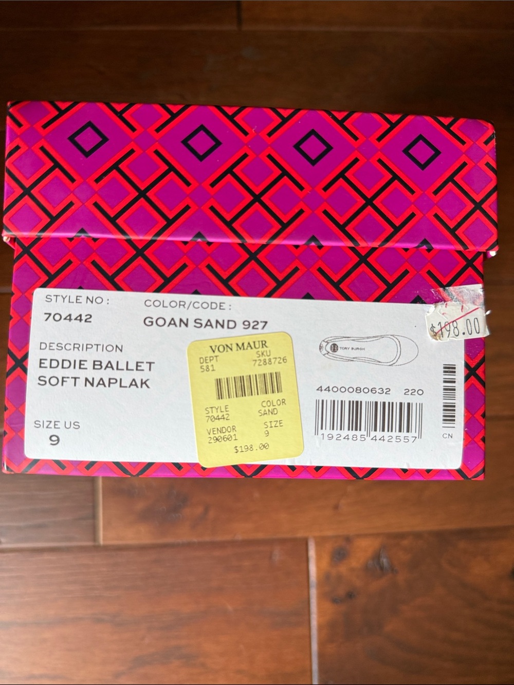 Tory Burch Eddie Beige Patent Leather Ballet Flats - Picture 5 of 5